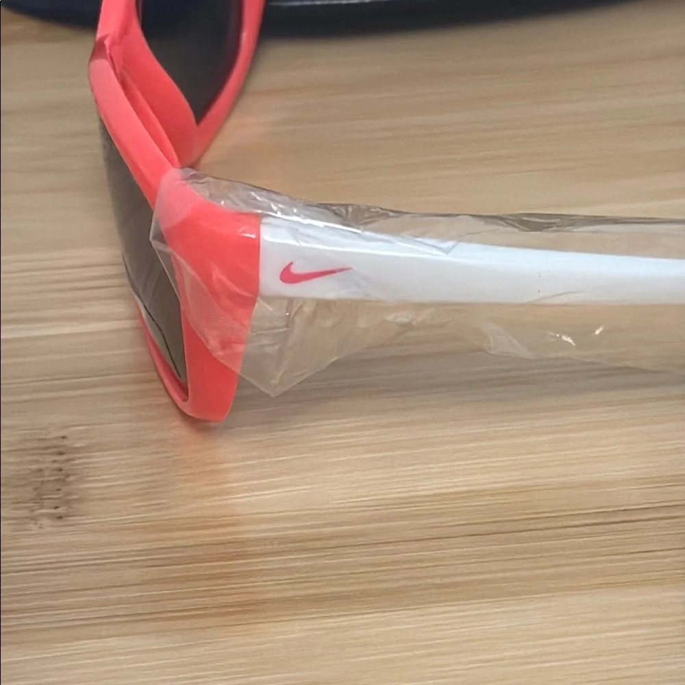 Nike Youth Sunglasses TROPHI EV0820 609 White Neon Orange Mirrored Lenses NEW